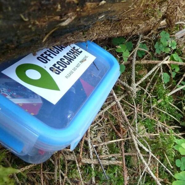 exemple de cachette geocaching boite trésor